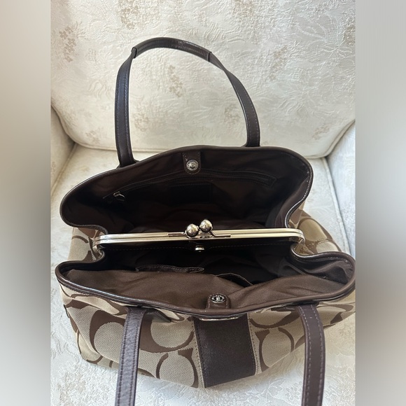 COACH Monogram Canvas Tote Handbag With Kiss Locket - Picture 4 of 9